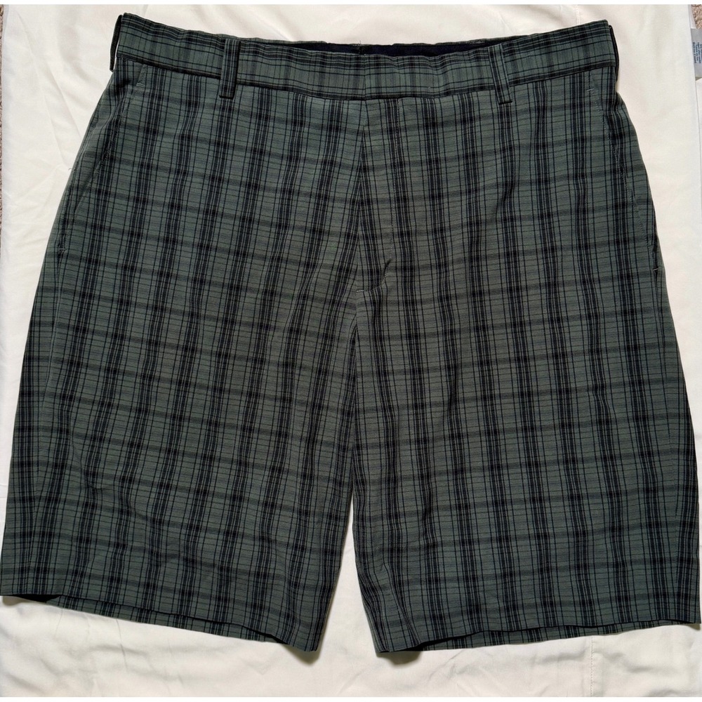 Nike Tiger Woods Collection Mens 36 Plaid Golf Shorts Grey Black Performance TW